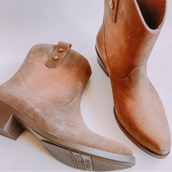 Melissa Shoes - Melissa flocked cowboy ankle boots brown size 7